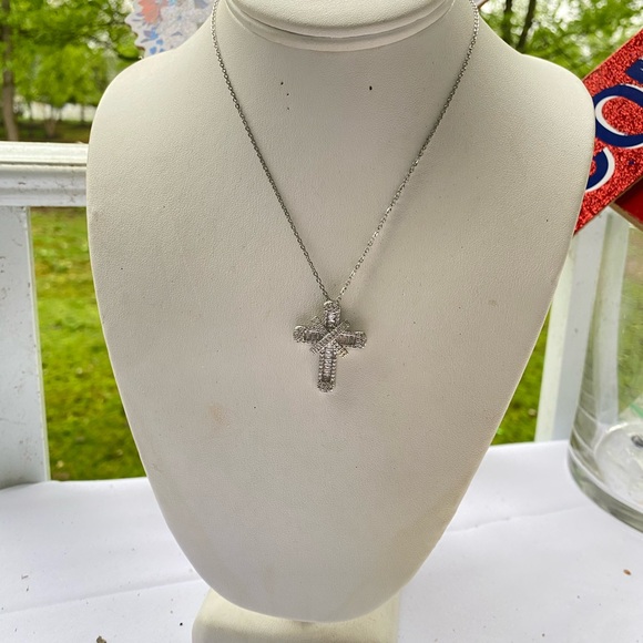 DEAL MACY DEPARTMENT NECKLACE - Picture 4 of 8